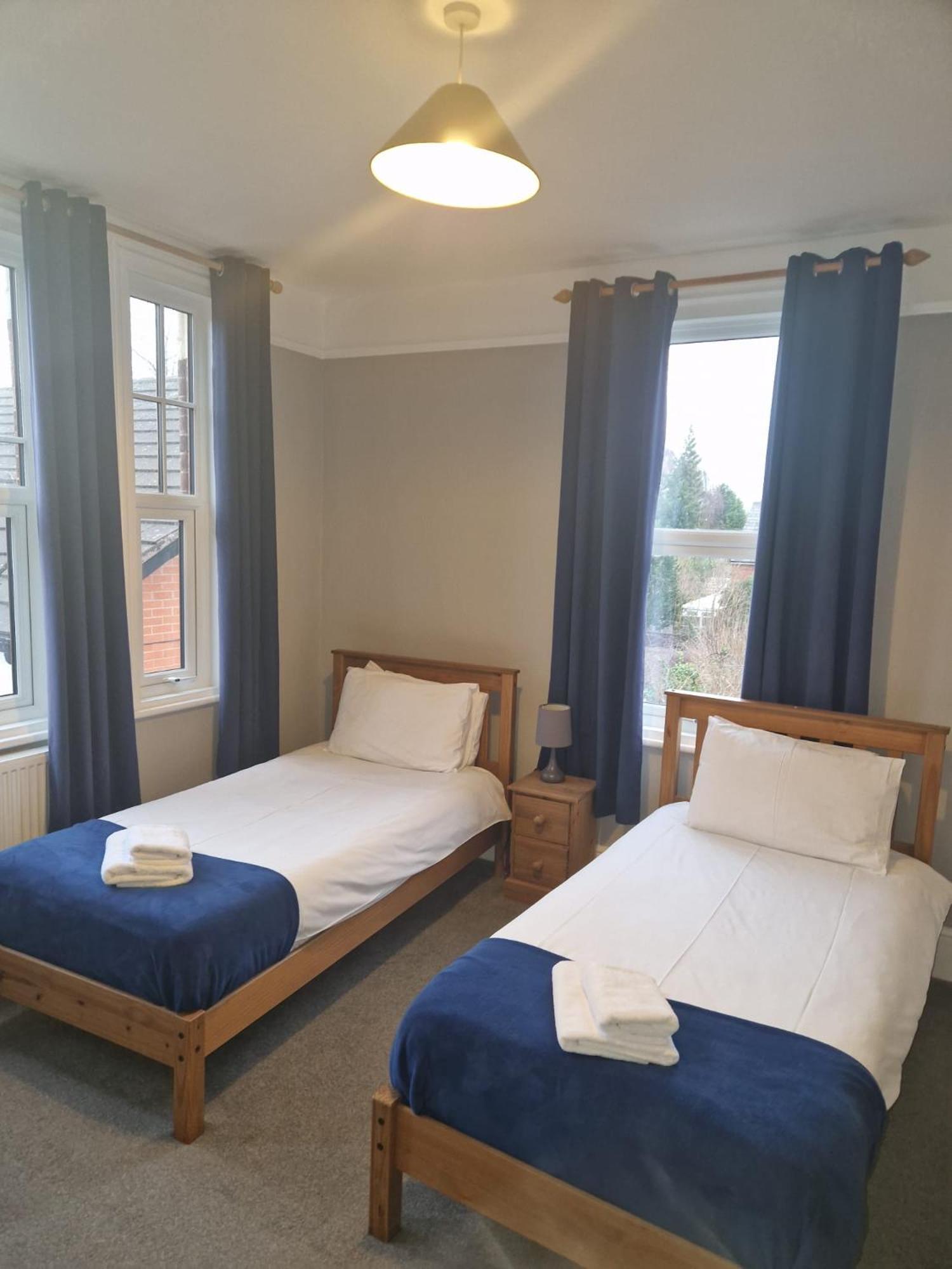 Hereford - Falcon House - Spacious 5 Bedroom House With Games Room - Sleeps 14 Guests - Great Property For Family & Friends Gathering Together - Hosted By Rentmyhouse Exteriér fotografie